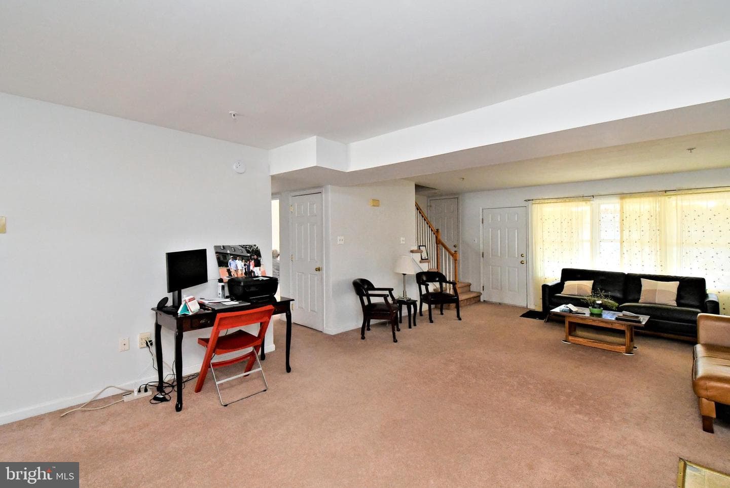 330 Crossfield Road photo 5