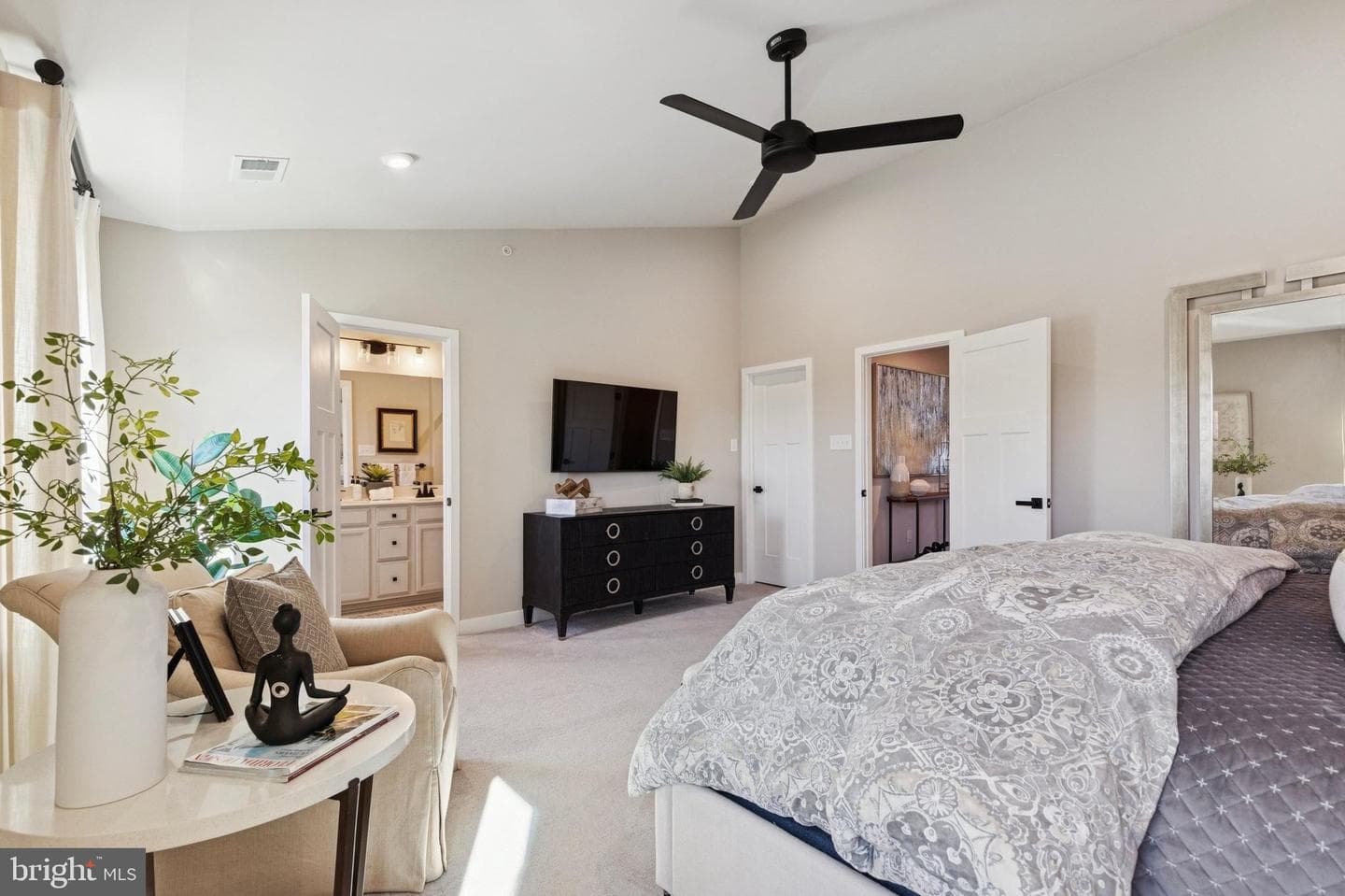 102 Sterling Drive photo 16