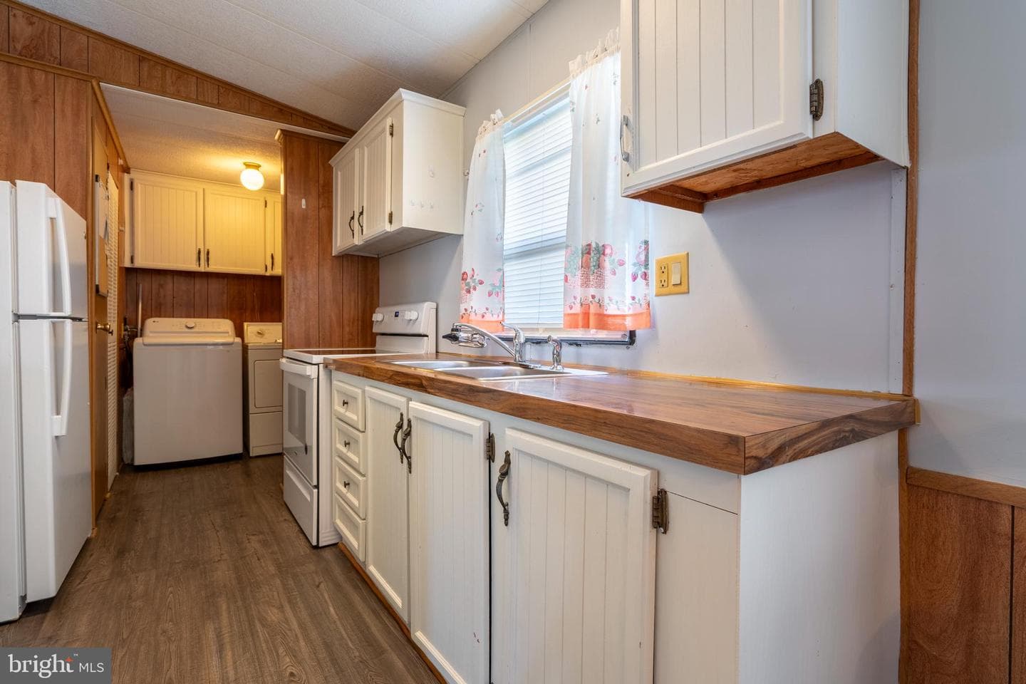 225 Cherrywood Court photo 14