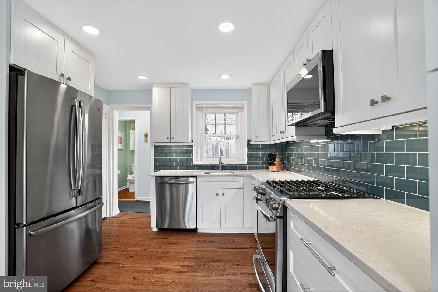 21 Franklin Avenue photo 9