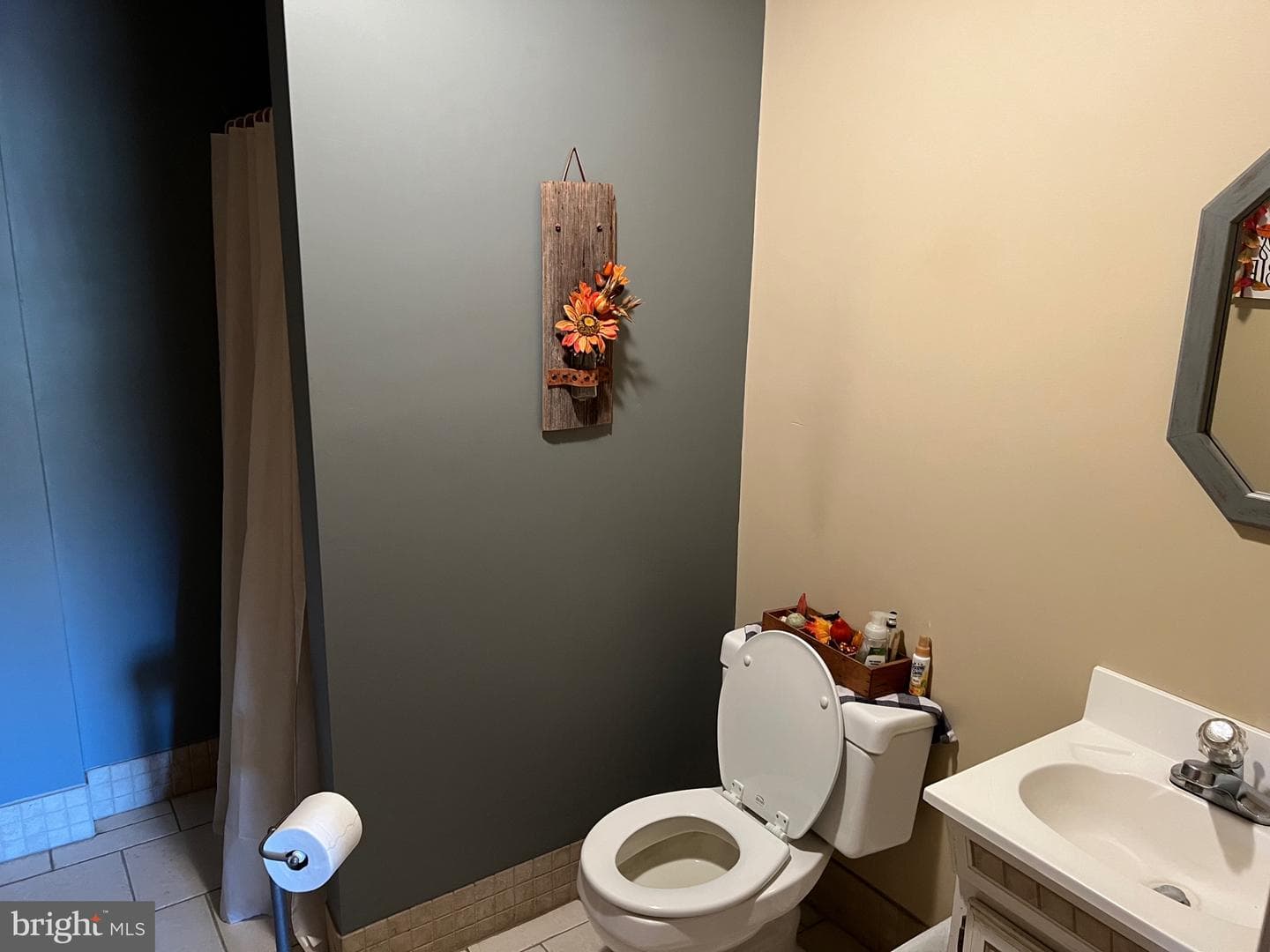 1440 Farmington Avenue photo 32