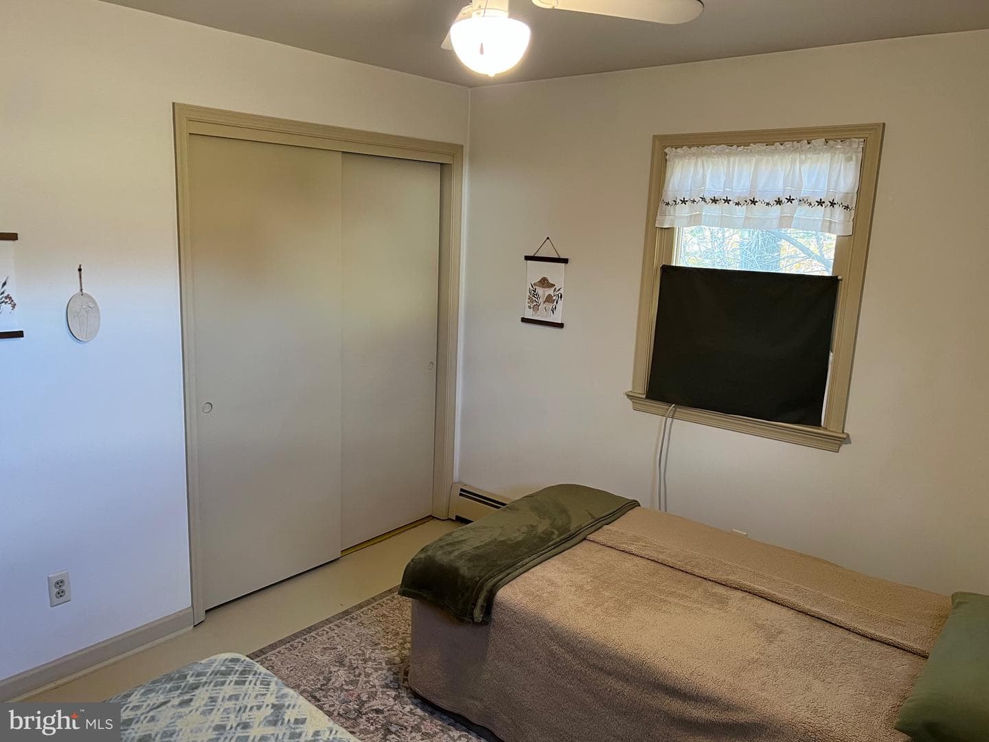 1440 Farmington Avenue photo 43