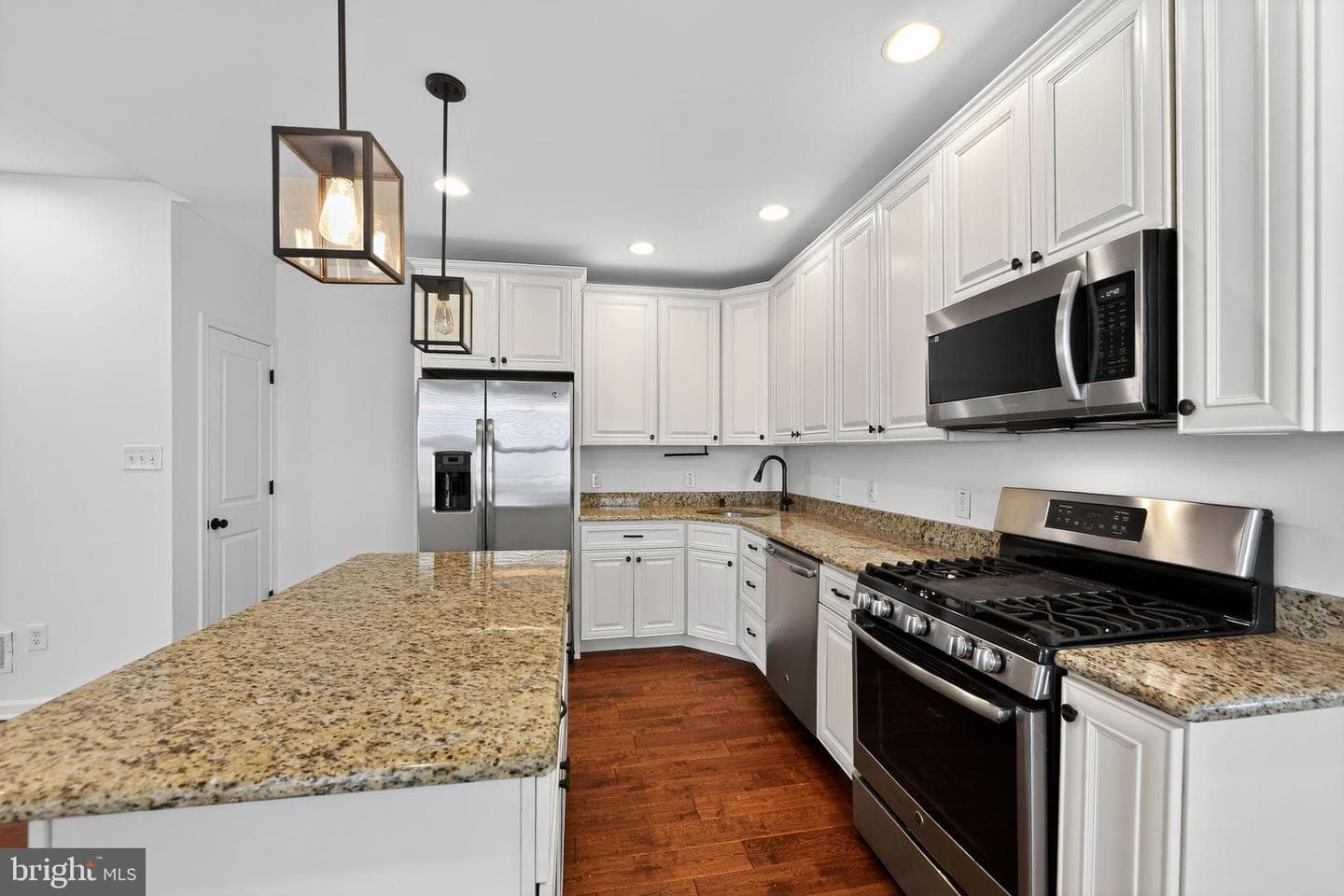 17 Merion Avenue photo 7