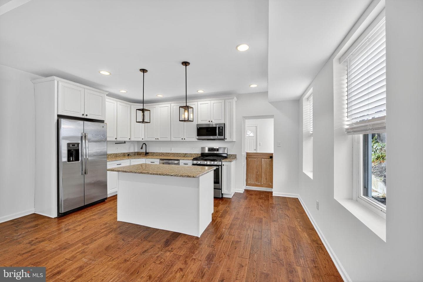 17 Merion Avenue photo 8