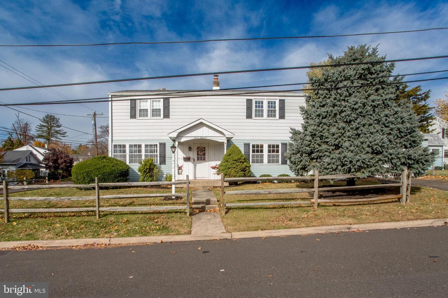 700 Warren Street photo 1