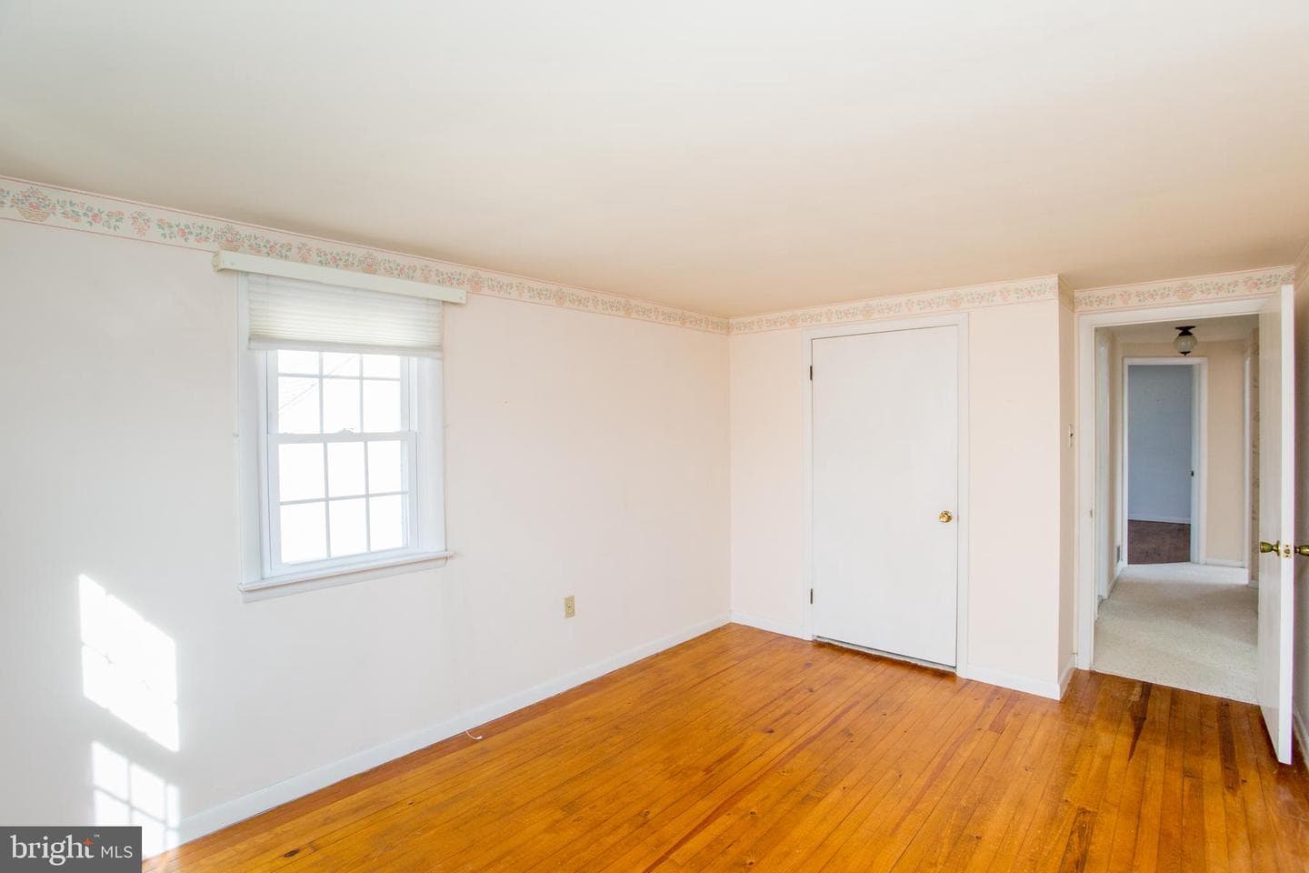 700 Warren Street photo 23