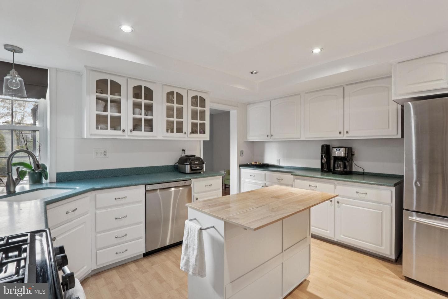 415 City Avenue #d-1 photo 10