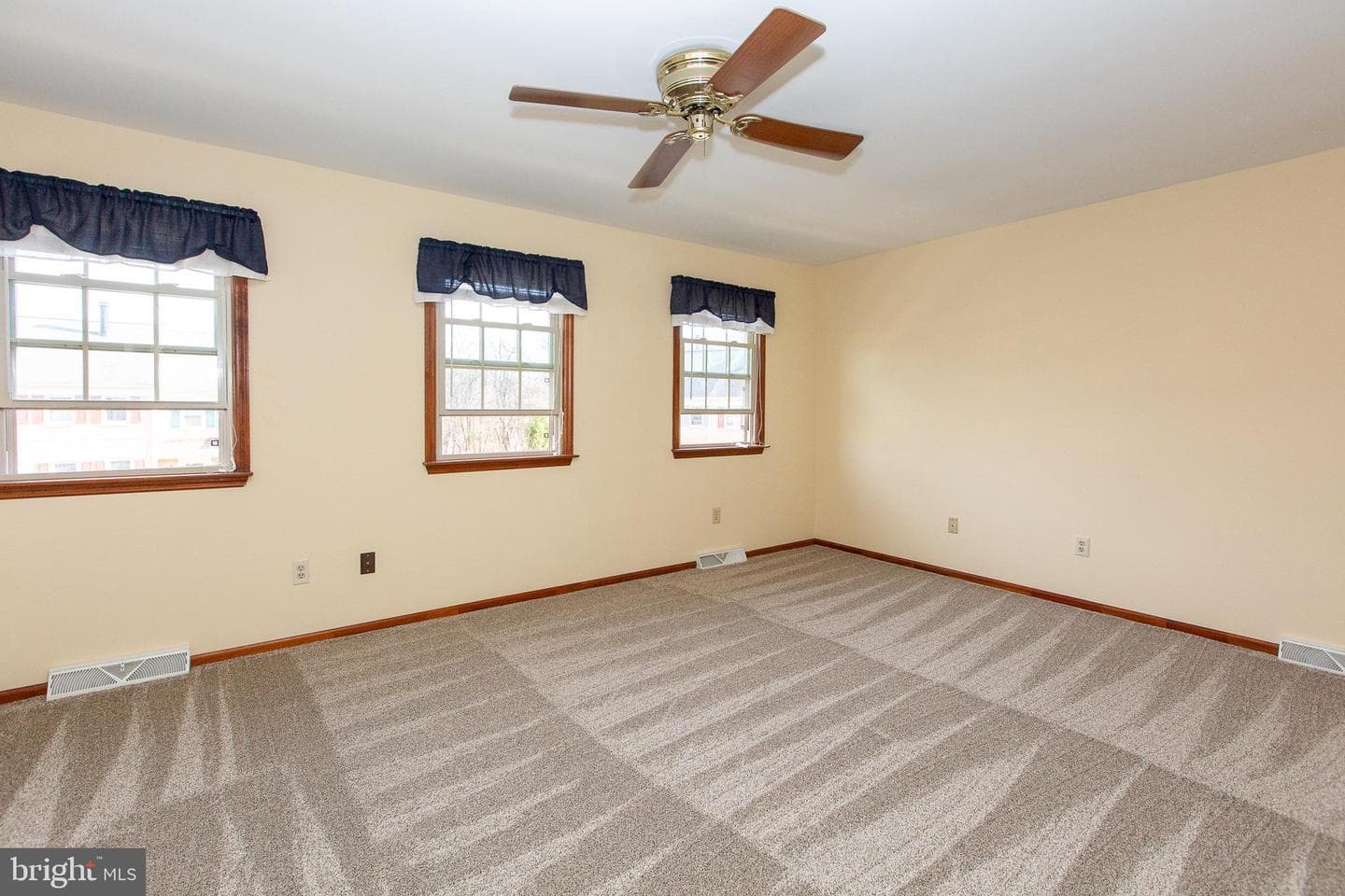 314 Jefferson Court photo 15