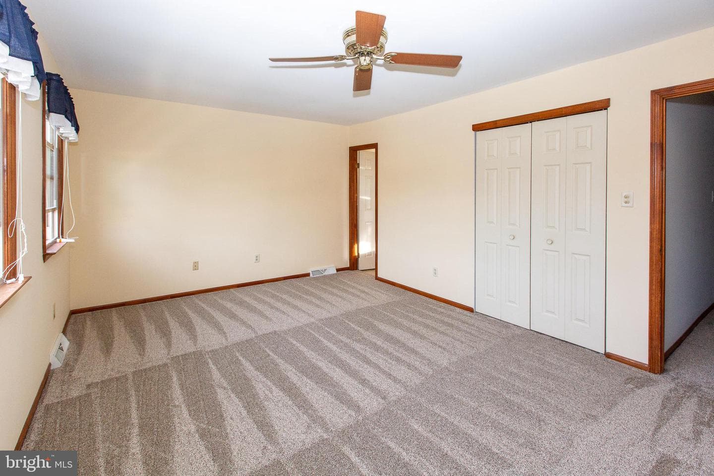 314 Jefferson Court photo 16