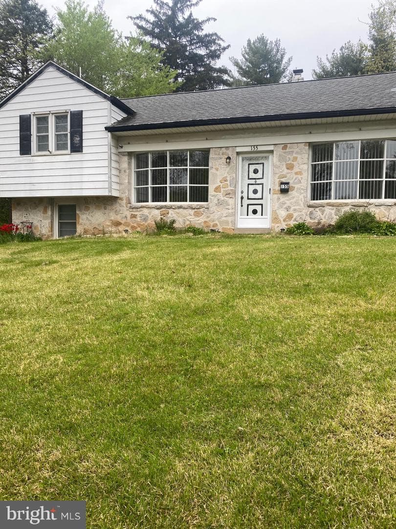155 N Highland Ave, Jeffersonville