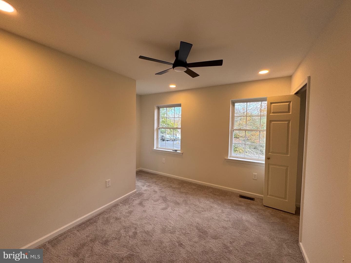 258 Glendale photo 12