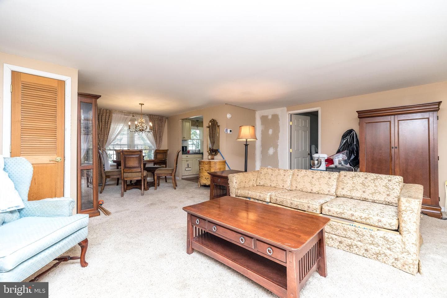61 Longwood Place photo 10