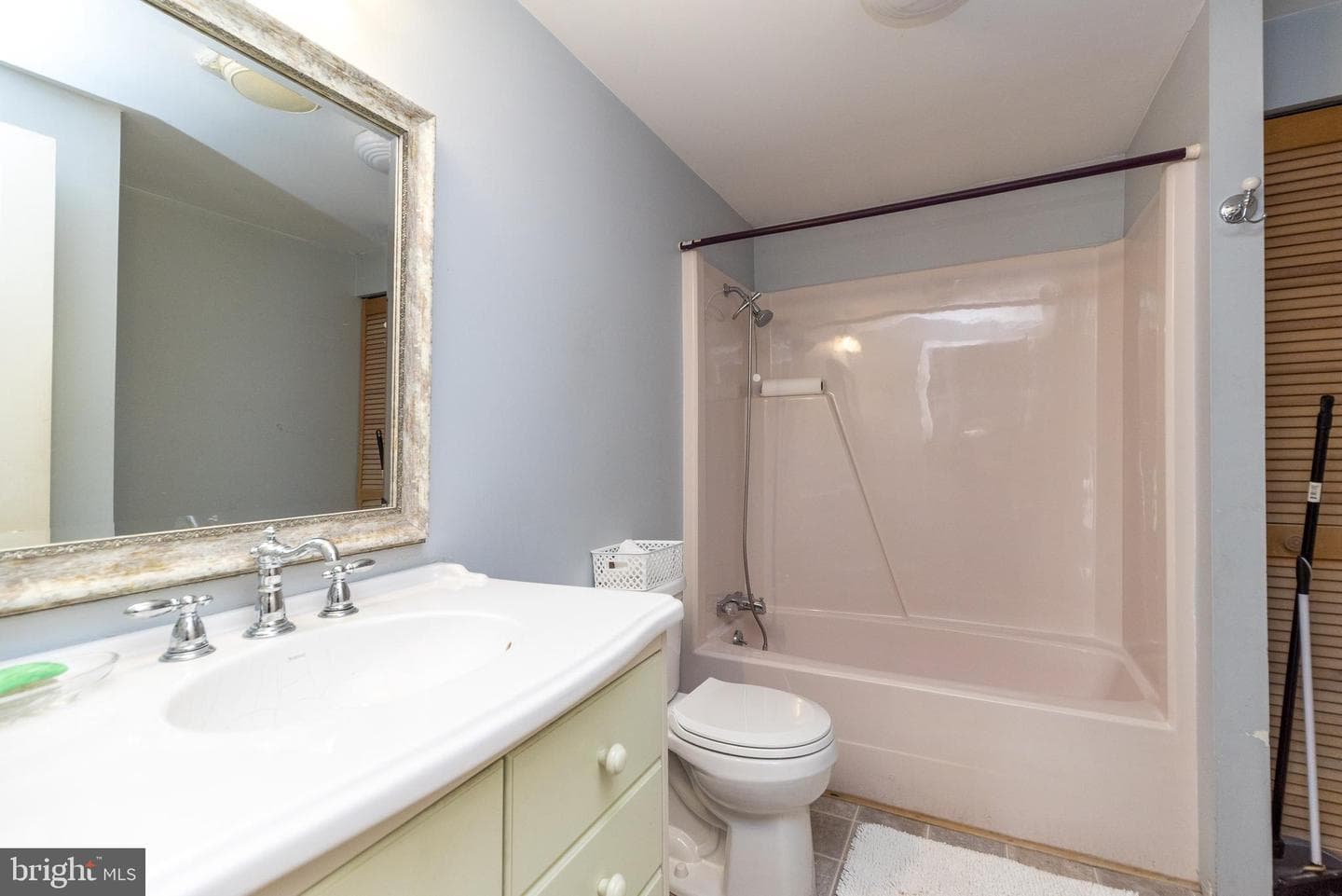 61 Longwood Place photo 23