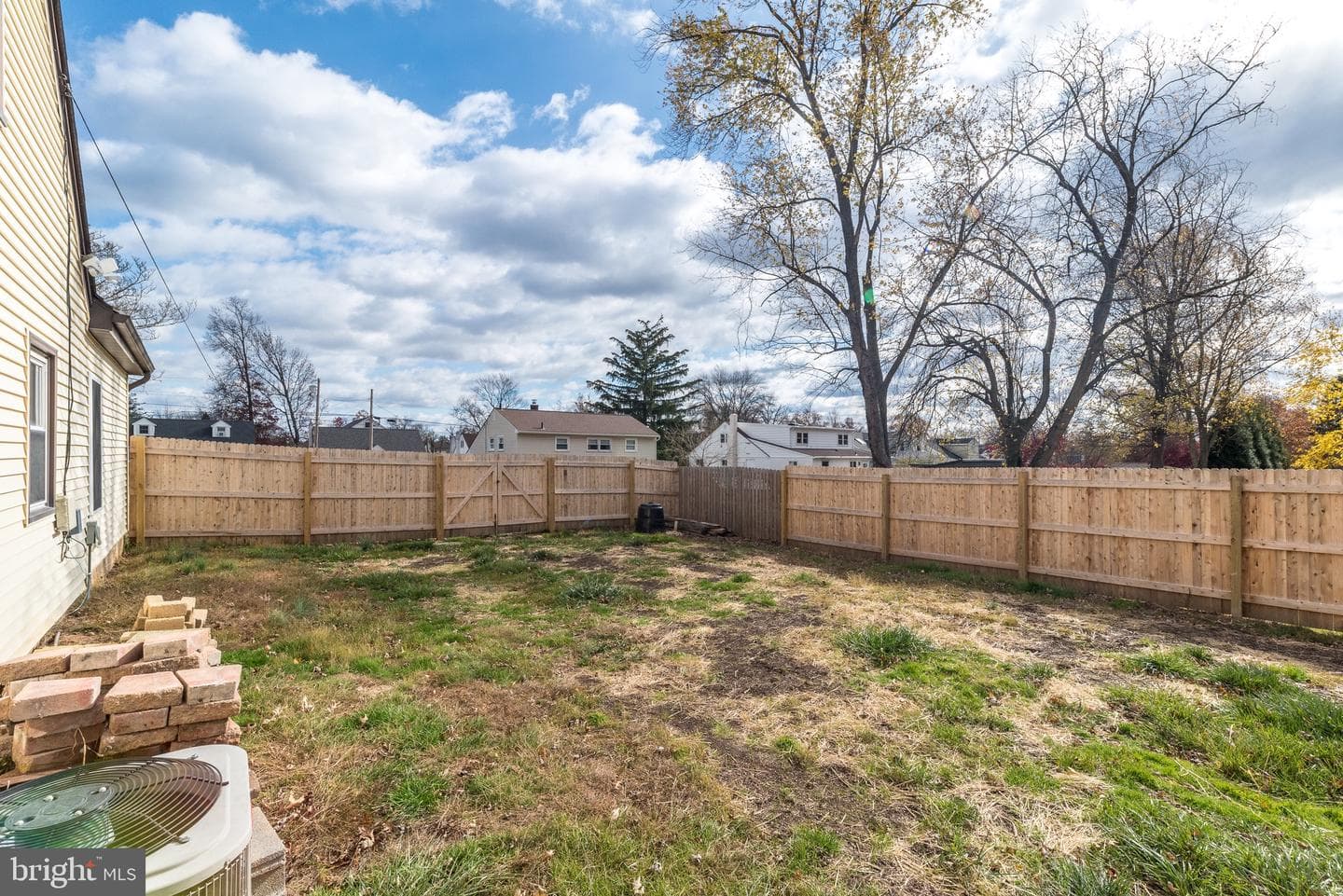 220 Pennbrook Avenue photo 31