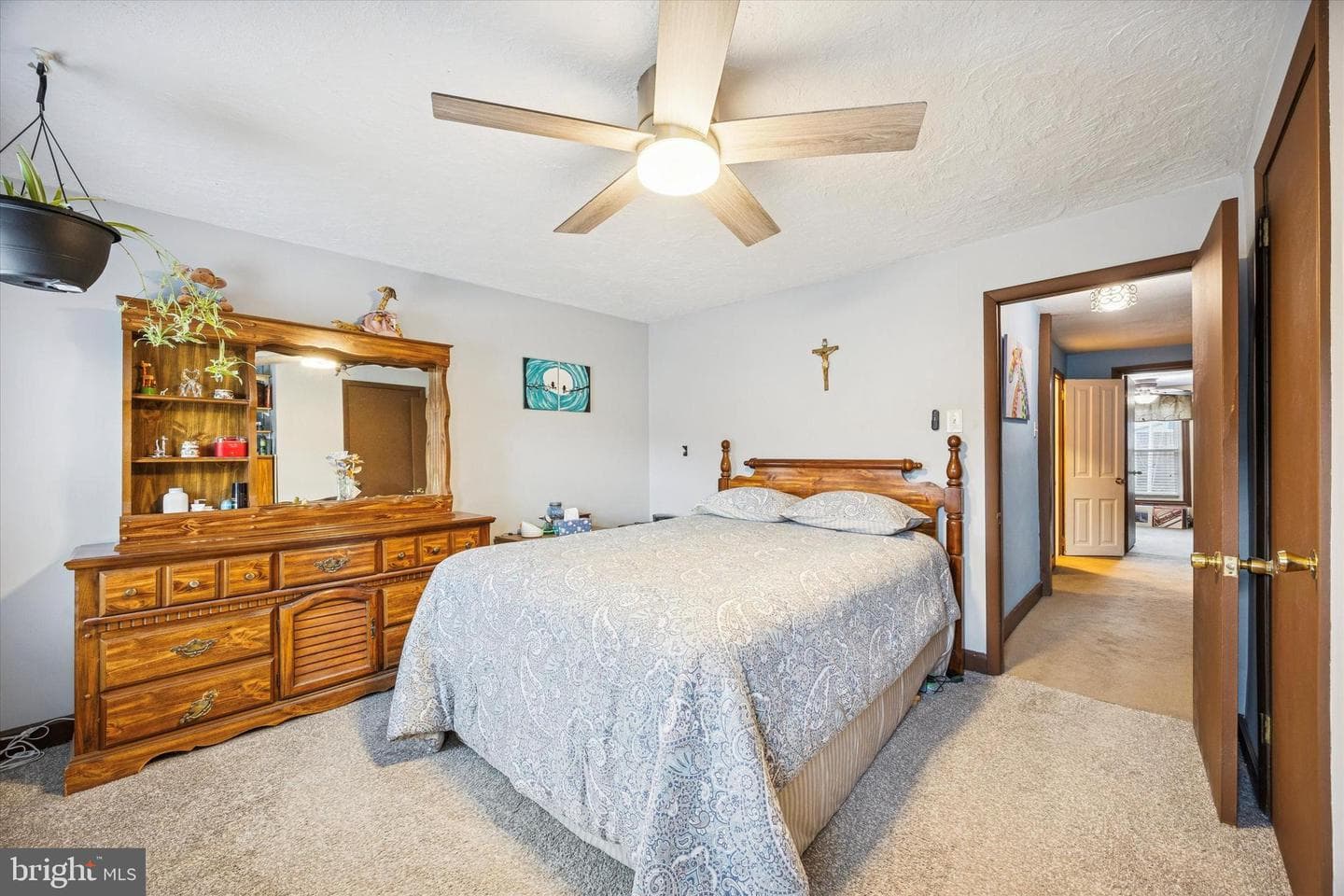 378 E Hector Street photo 14