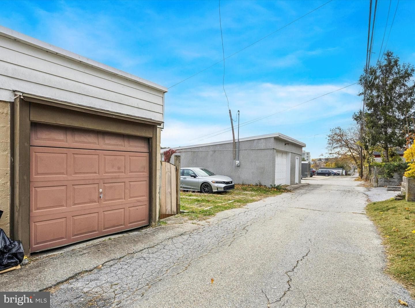 378 E Hector Street photo 25