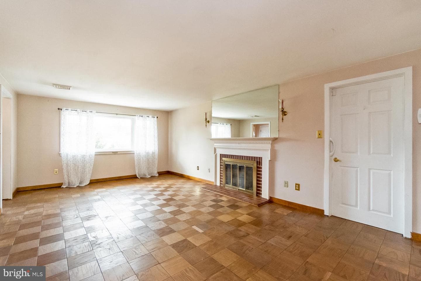 1103 Lansdale Avenue photo 5