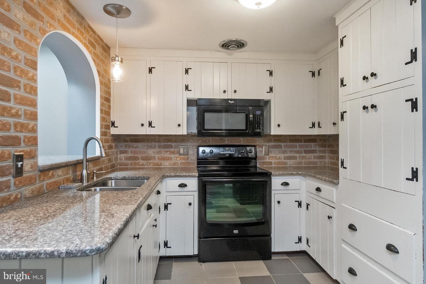 1103 Lansdale Avenue photo 7