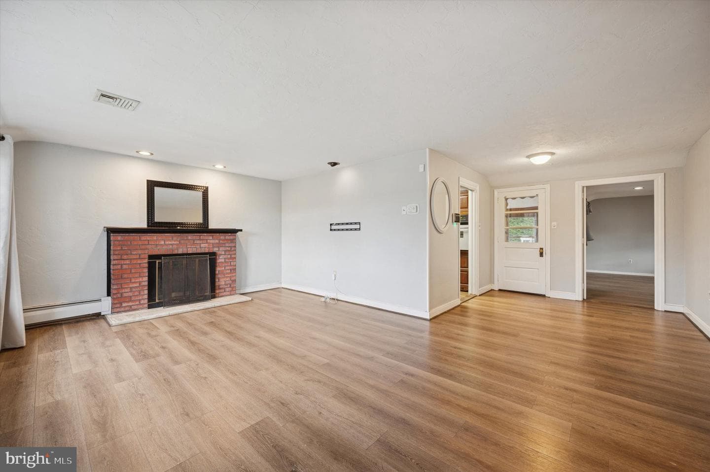 1107 Lansdale Avenue photo 2