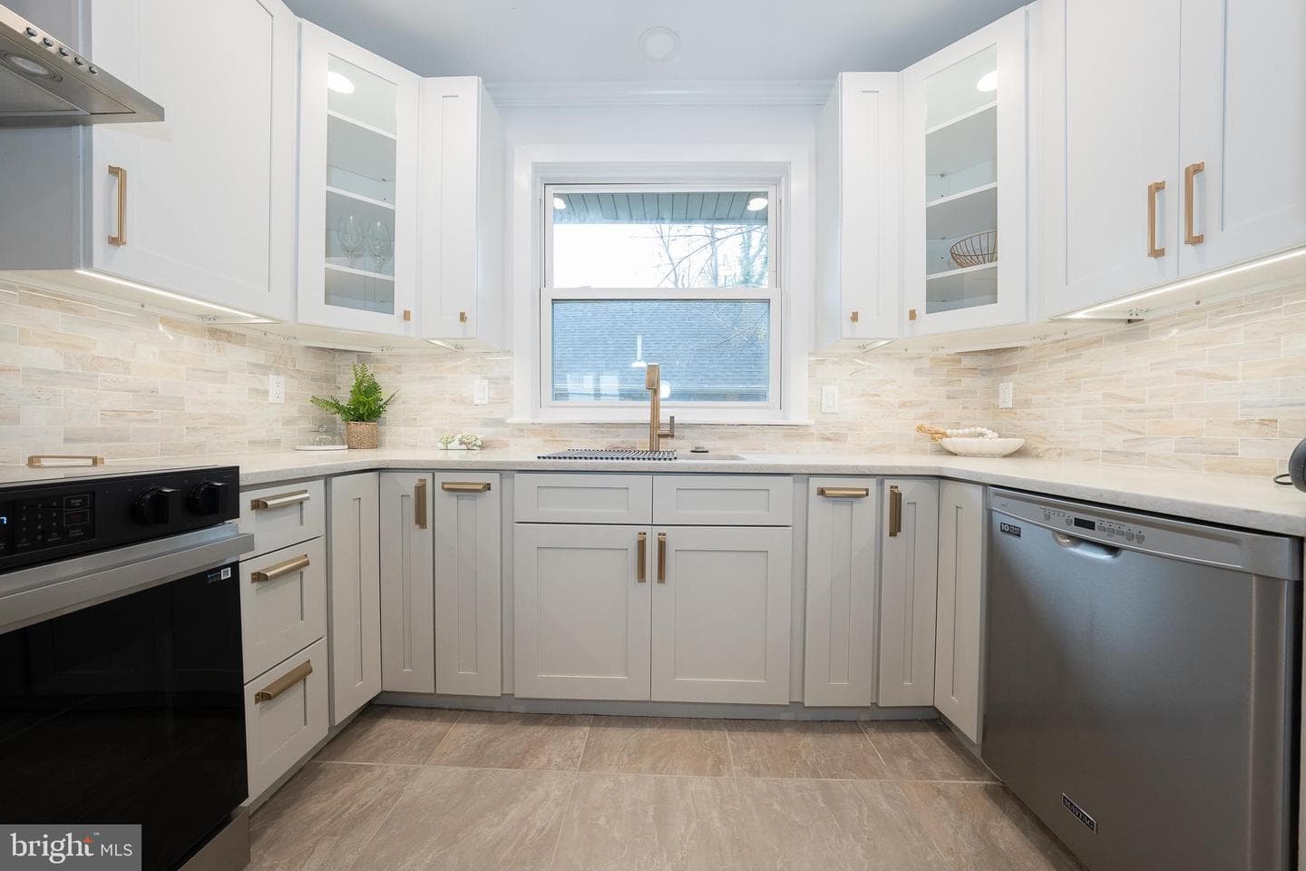 115 David Road photo 14