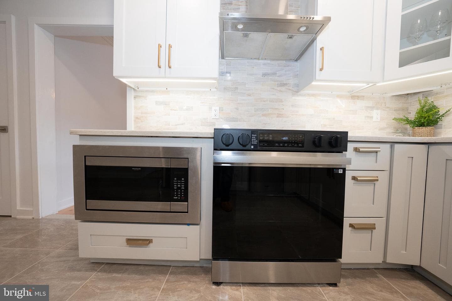 115 David Road photo 16