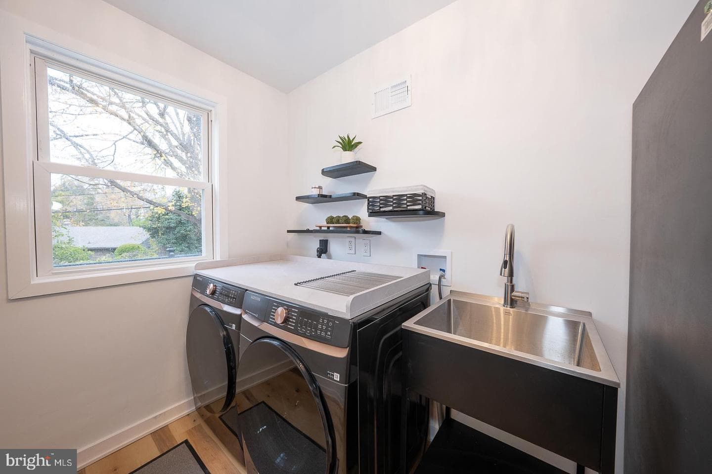 115 David Road photo 18