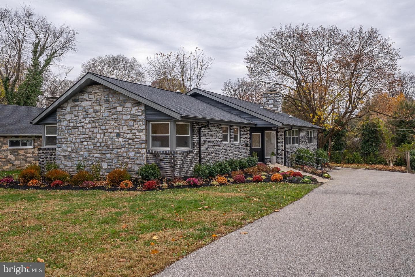 115 David Road photo 2
