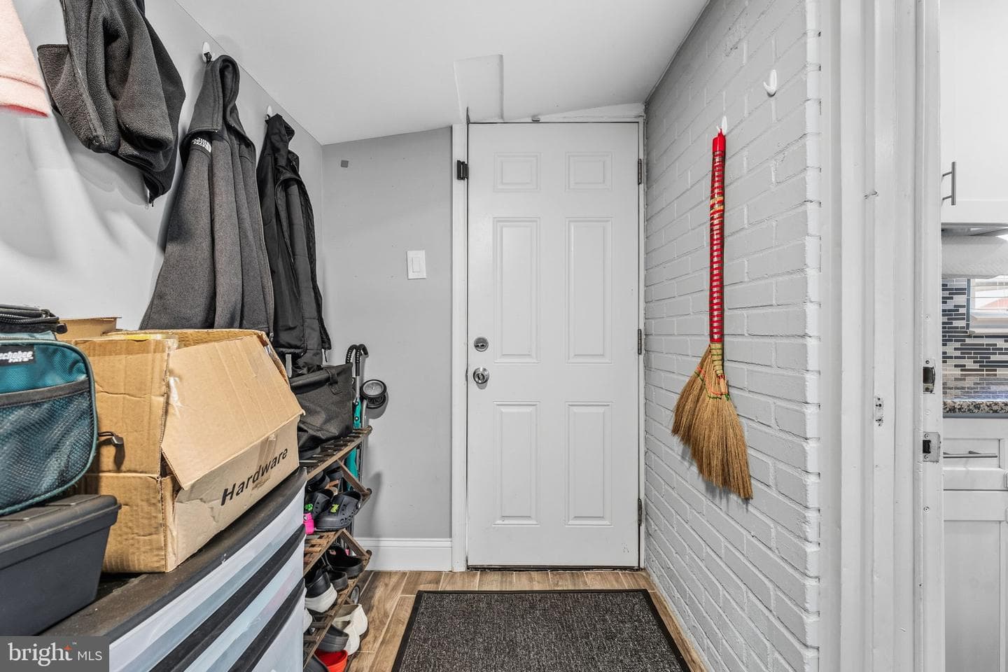 569 Kingwood Road photo 26
