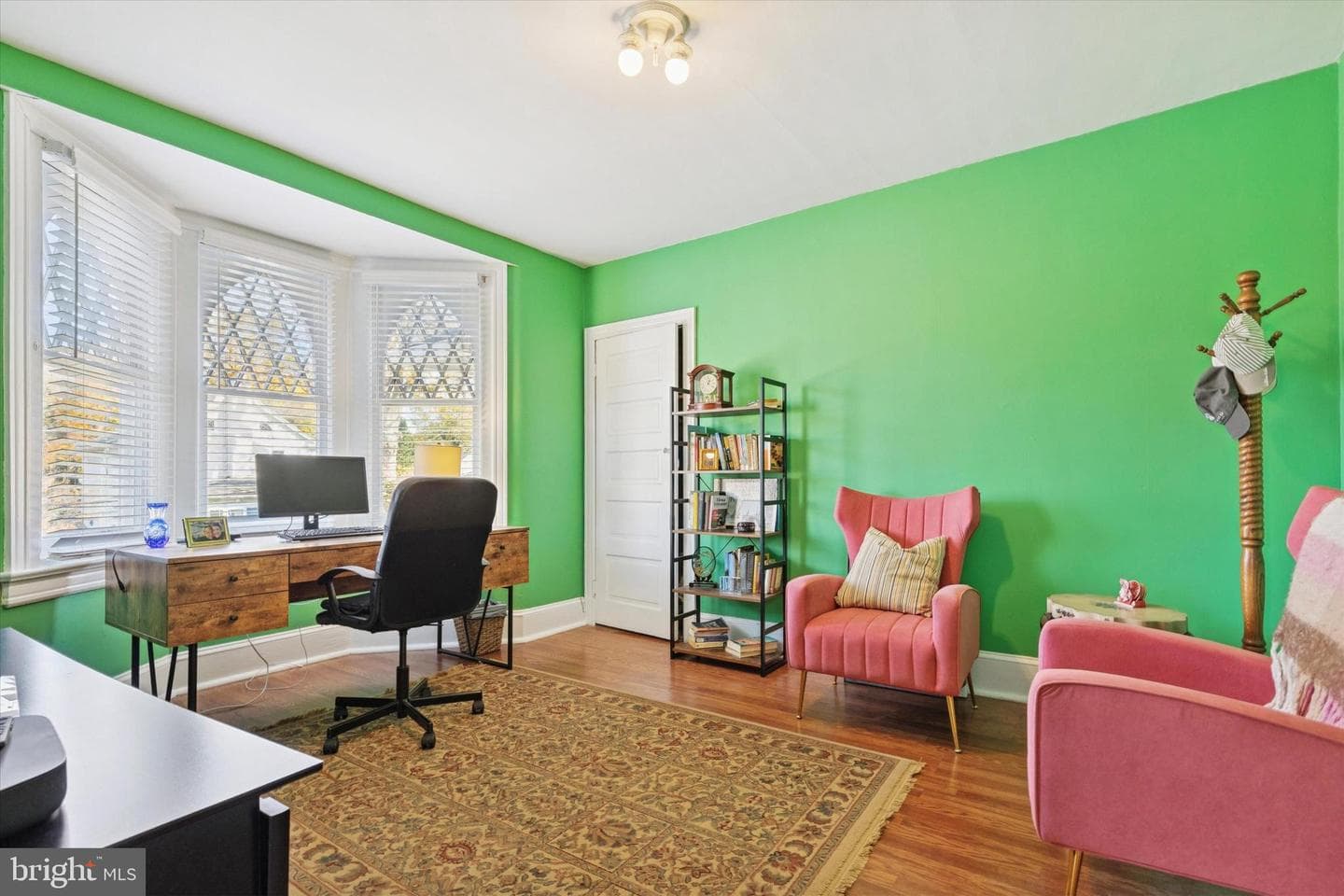 2444 Fairhill Avenue photo 33