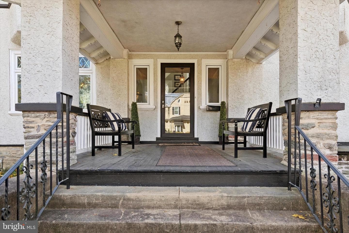 2444 Fairhill Avenue photo 4