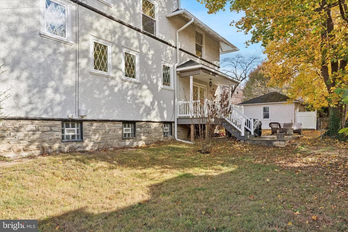 2444 Fairhill Avenue photo 46