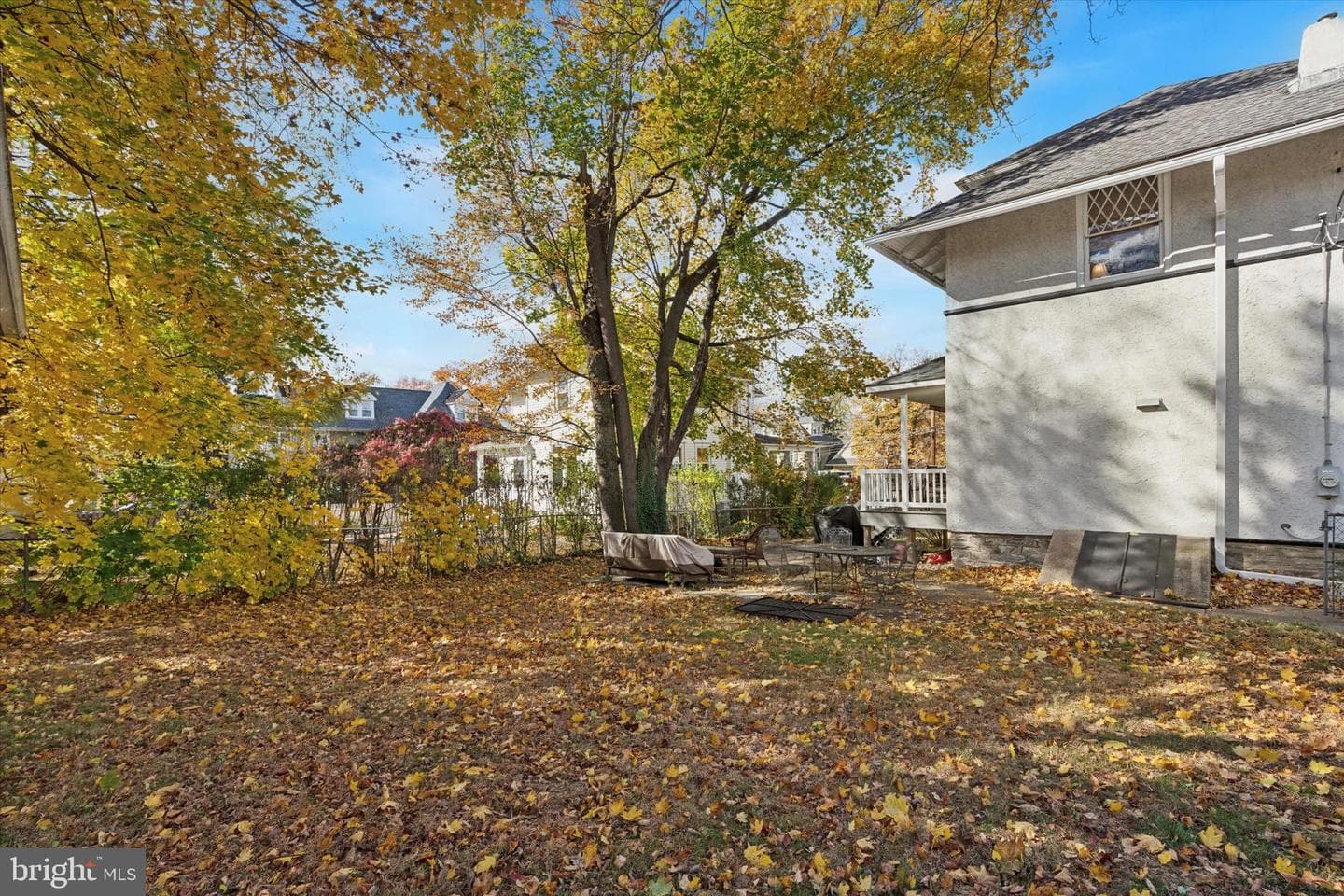 2444 Fairhill Avenue photo 48