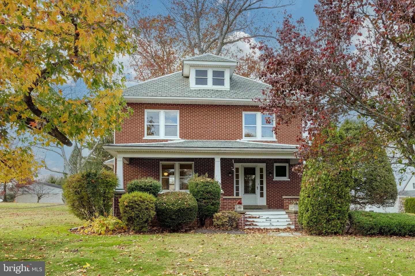323 Broad Street photo 1