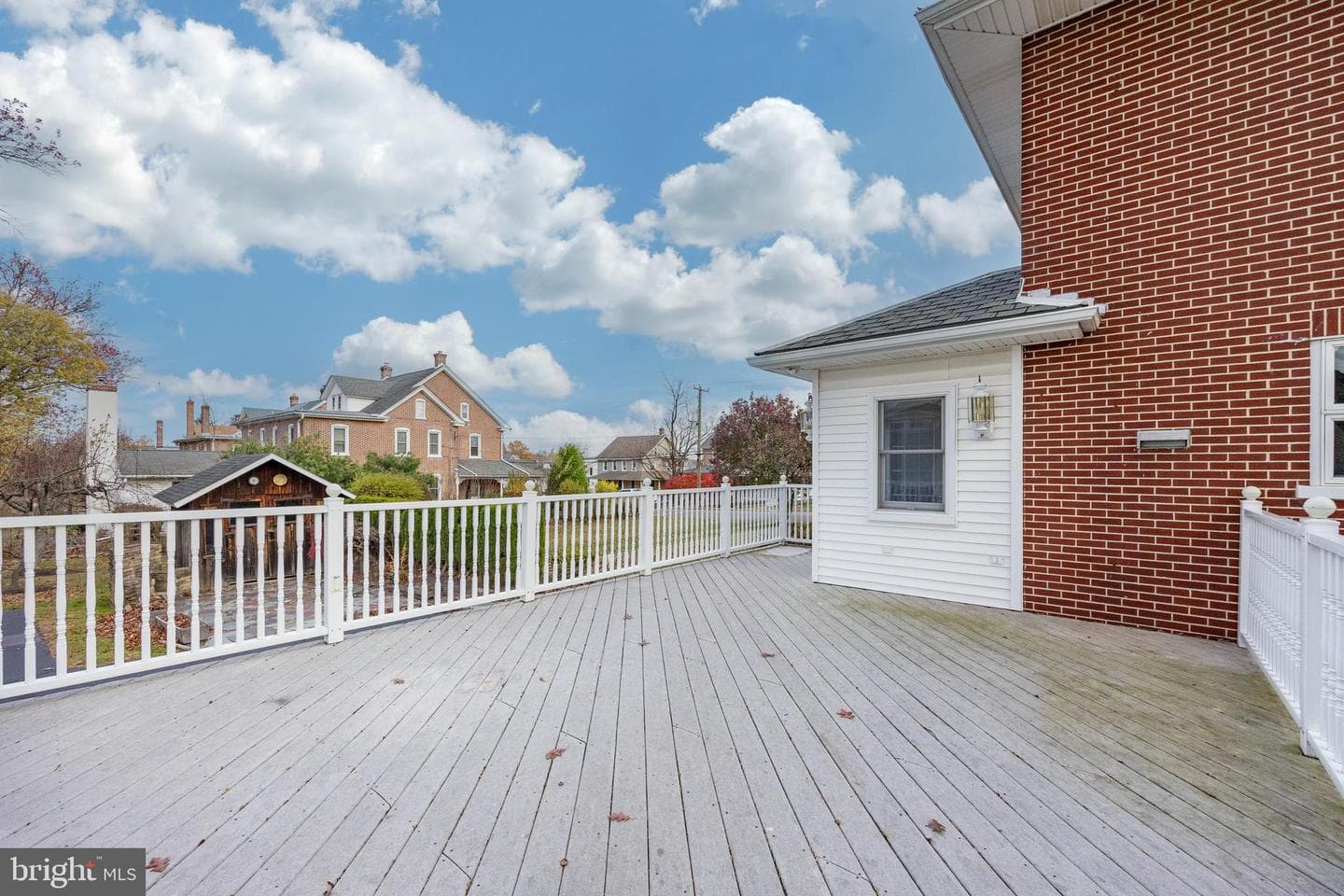 323 Broad Street photo 12
