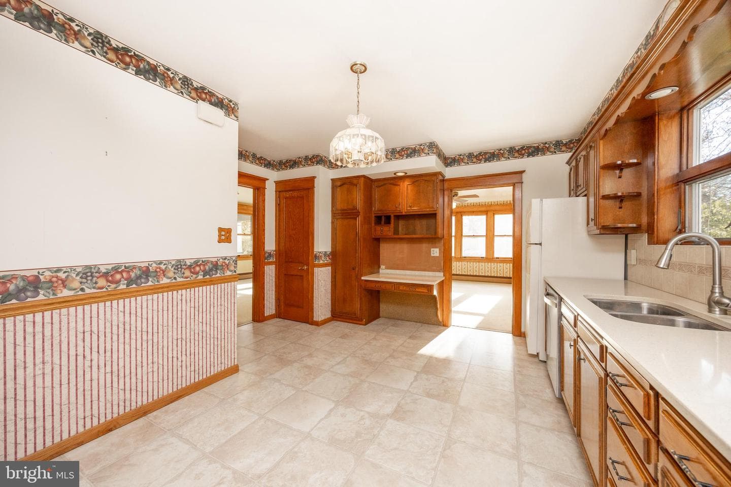 323 Broad Street photo 18