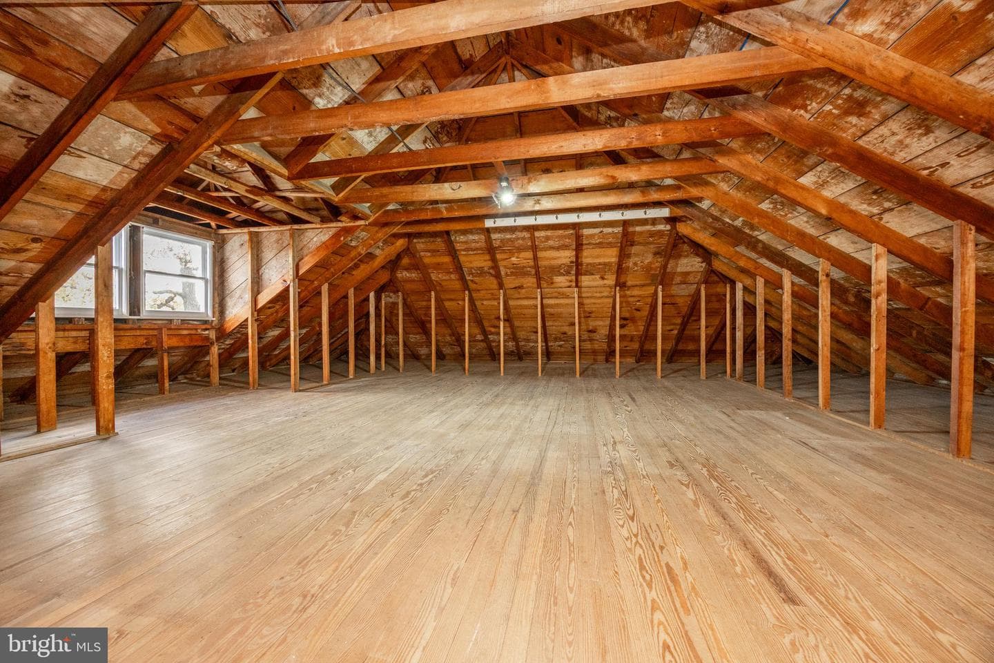 323 Broad Street photo 31