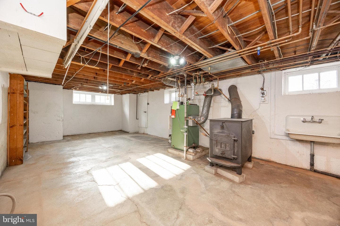 323 Broad Street photo 40