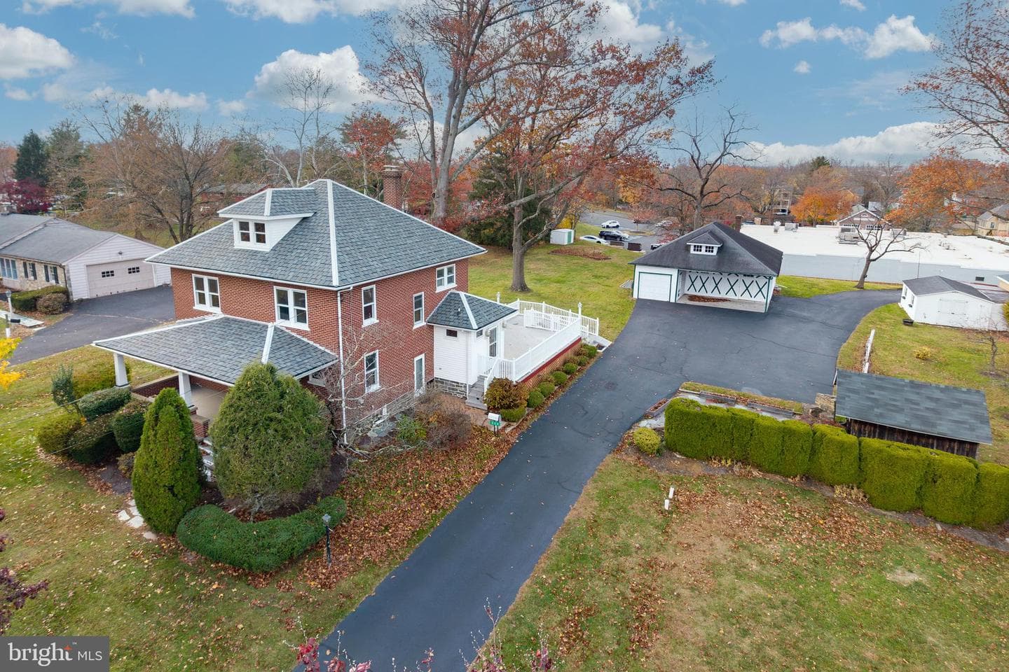 323 Broad Street photo 49