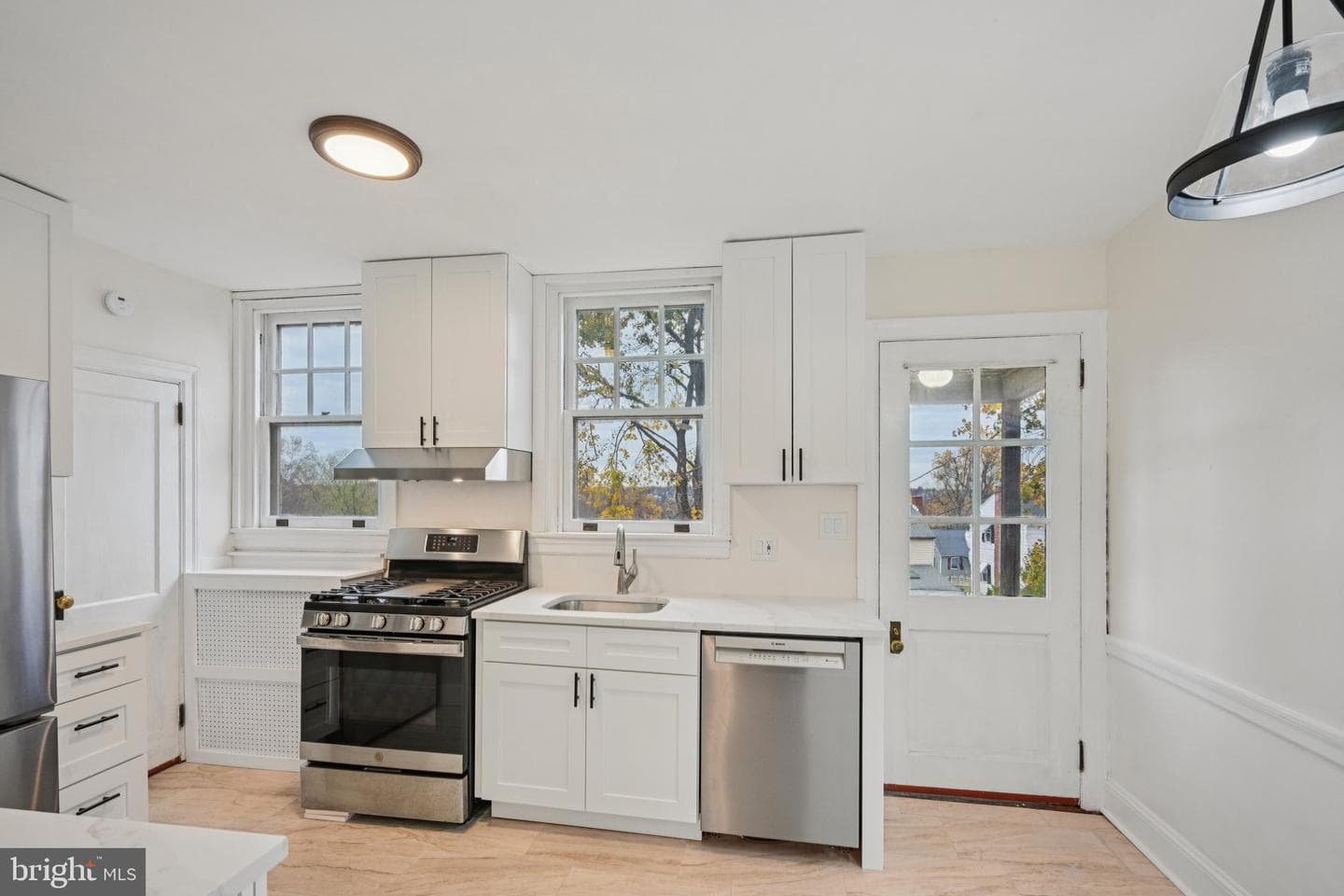 908 Edge Hill Road photo 13
