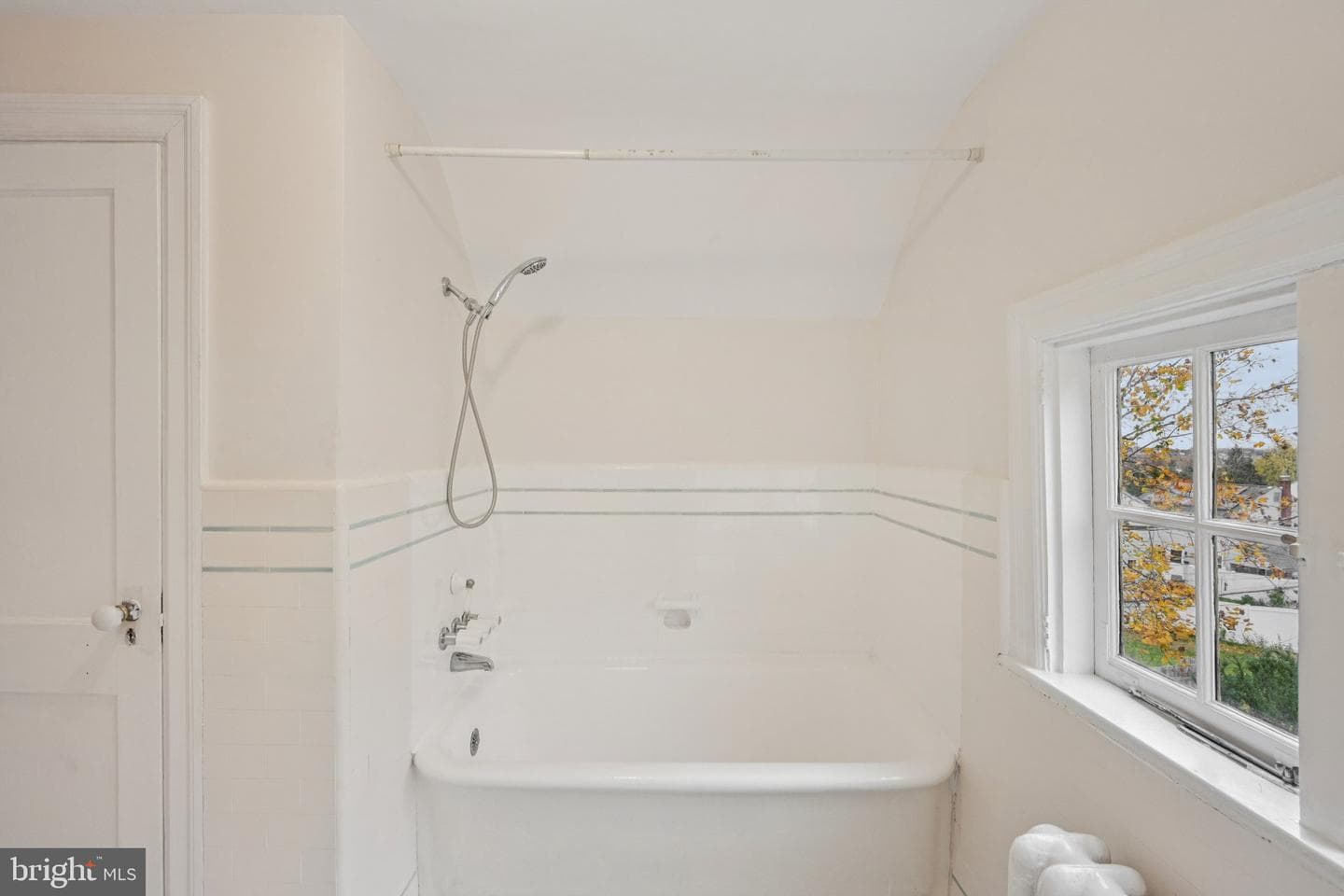 908 Edge Hill Road photo 17
