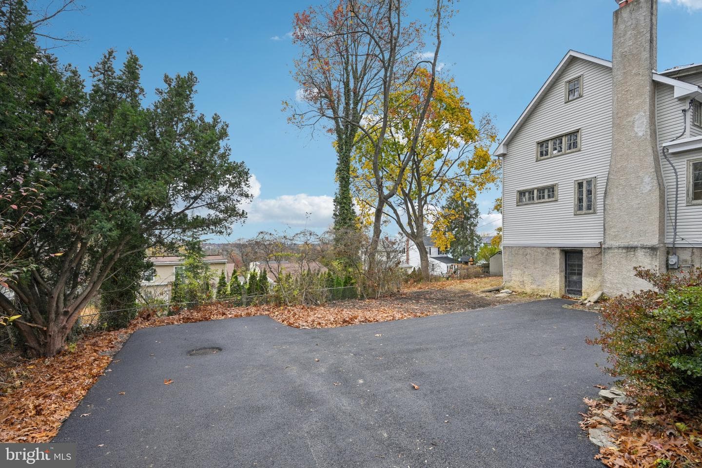 908 Edge Hill Road photo 25
