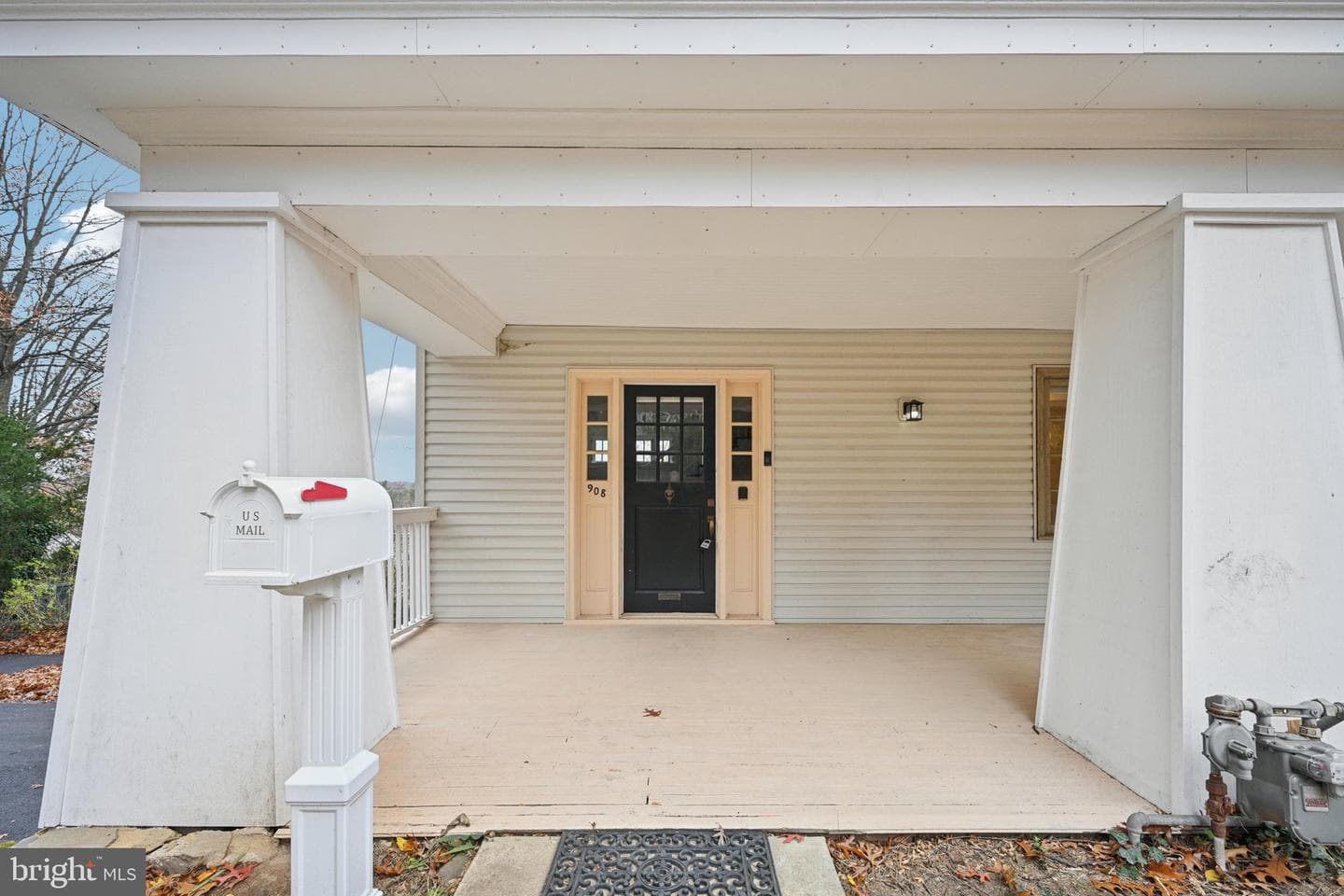 908 Edge Hill Road photo 4
