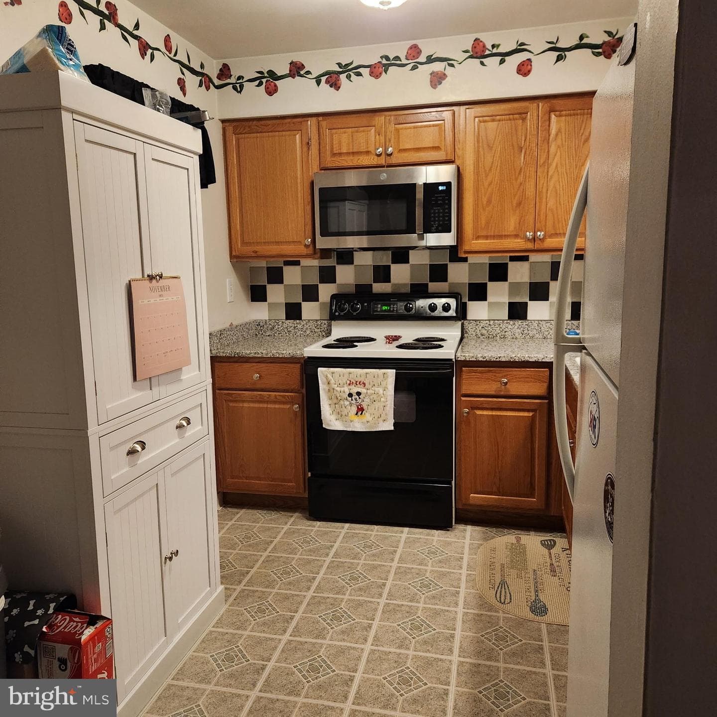 1217 Crosshill Court photo 5