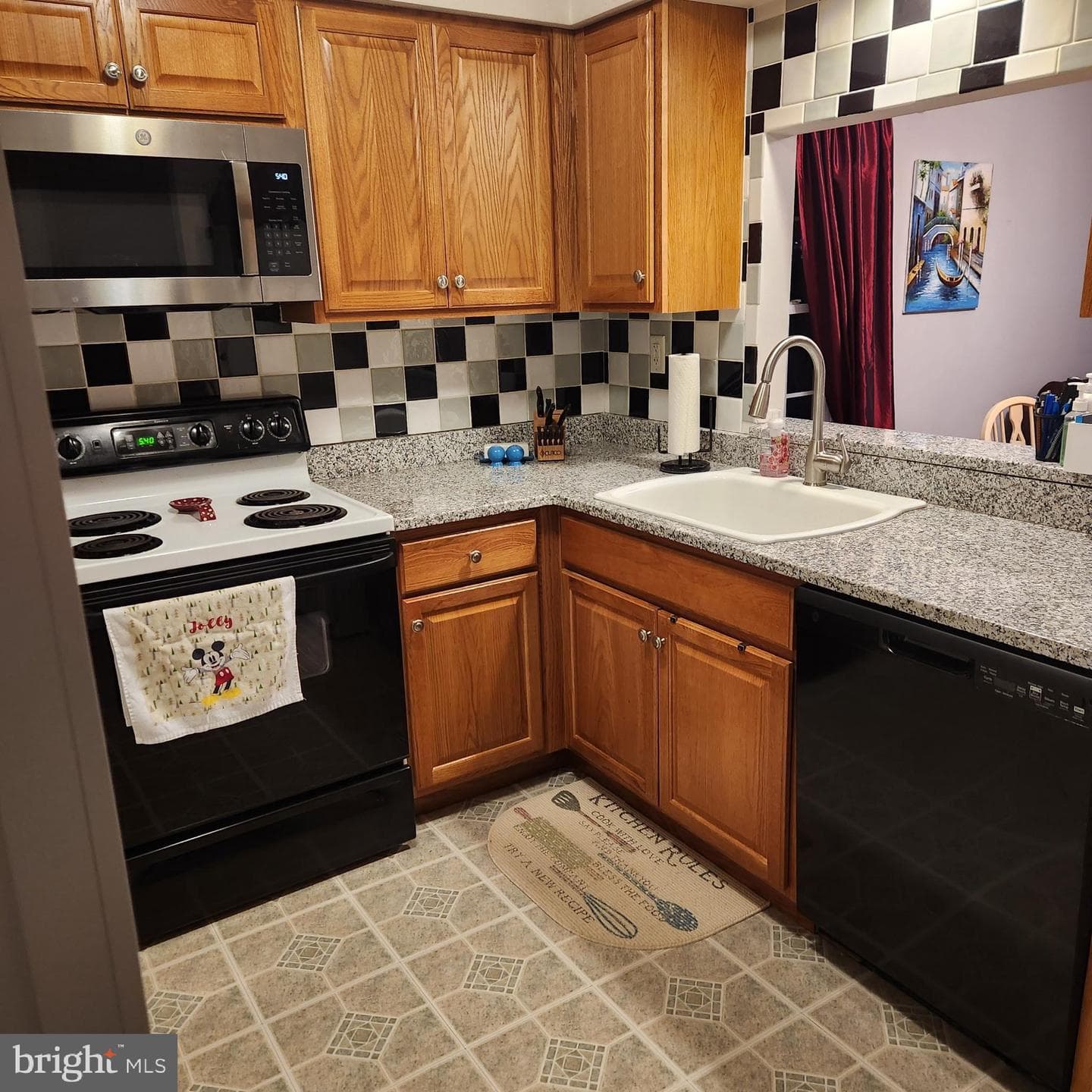 1217 Crosshill Court photo 6