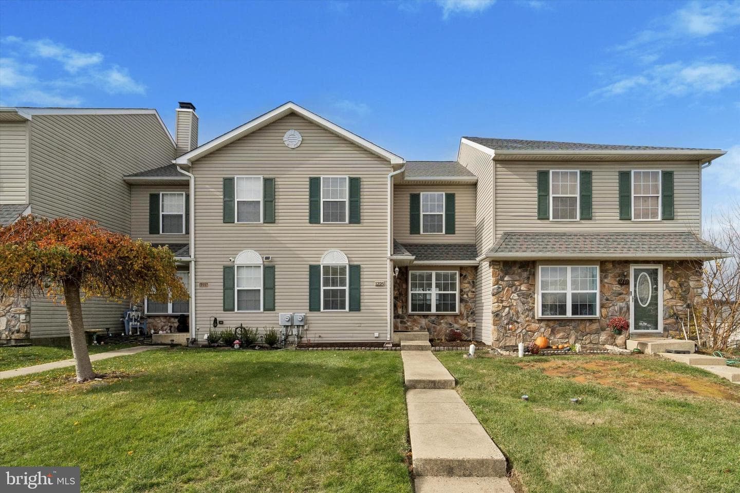 1225 Pin Oak Drive photo 1