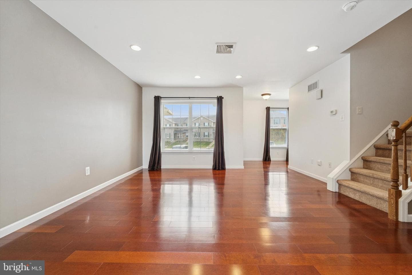 1225 Pin Oak Drive photo 4