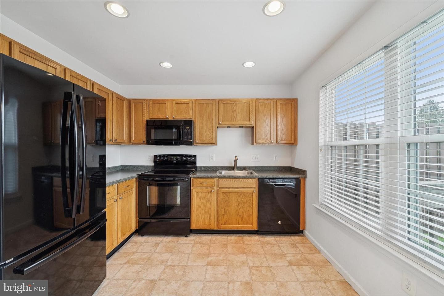 1225 Pin Oak Drive photo 8