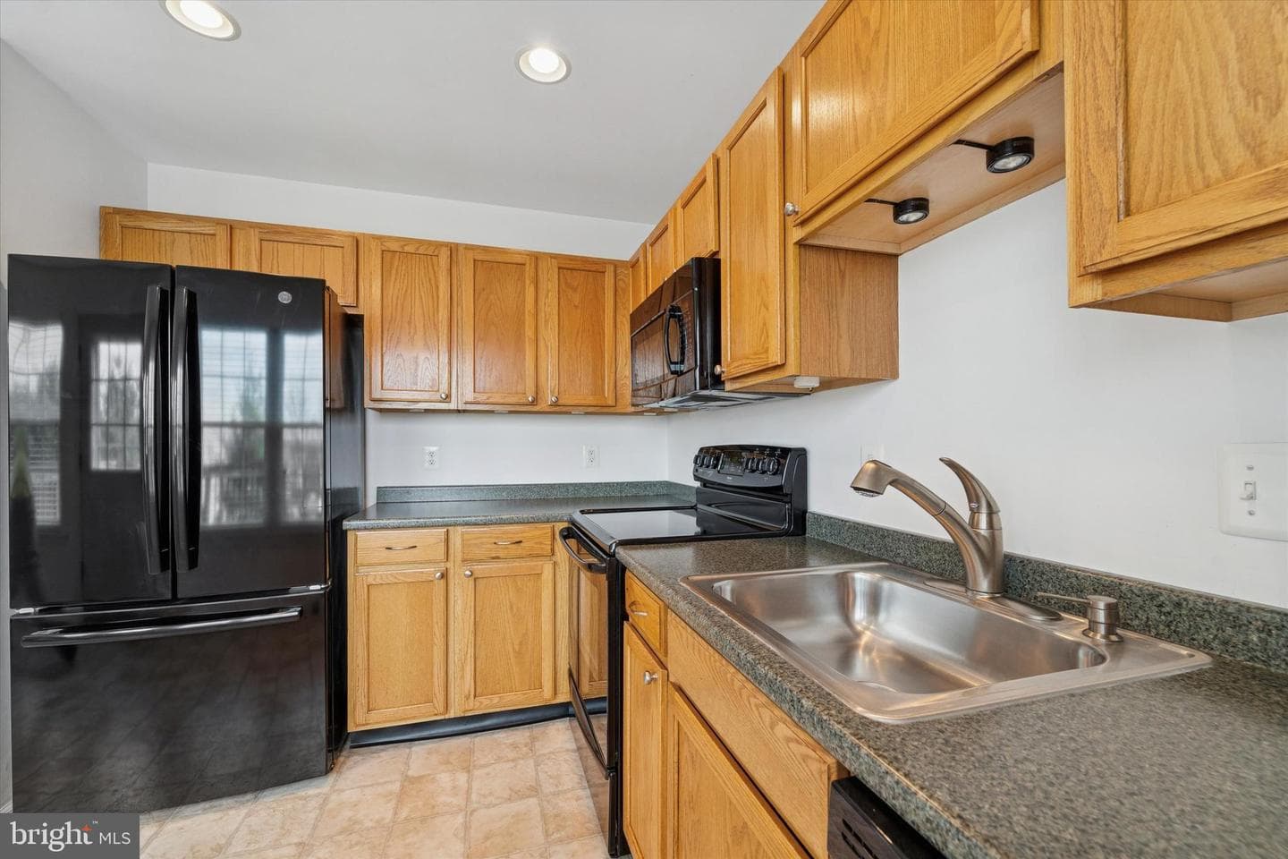 1225 Pin Oak Drive photo 9