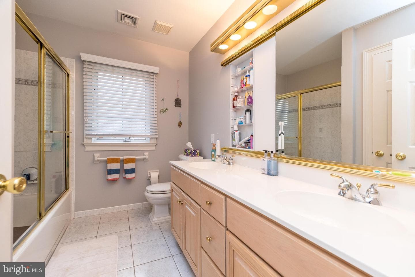 926 Manor Avenue photo 22