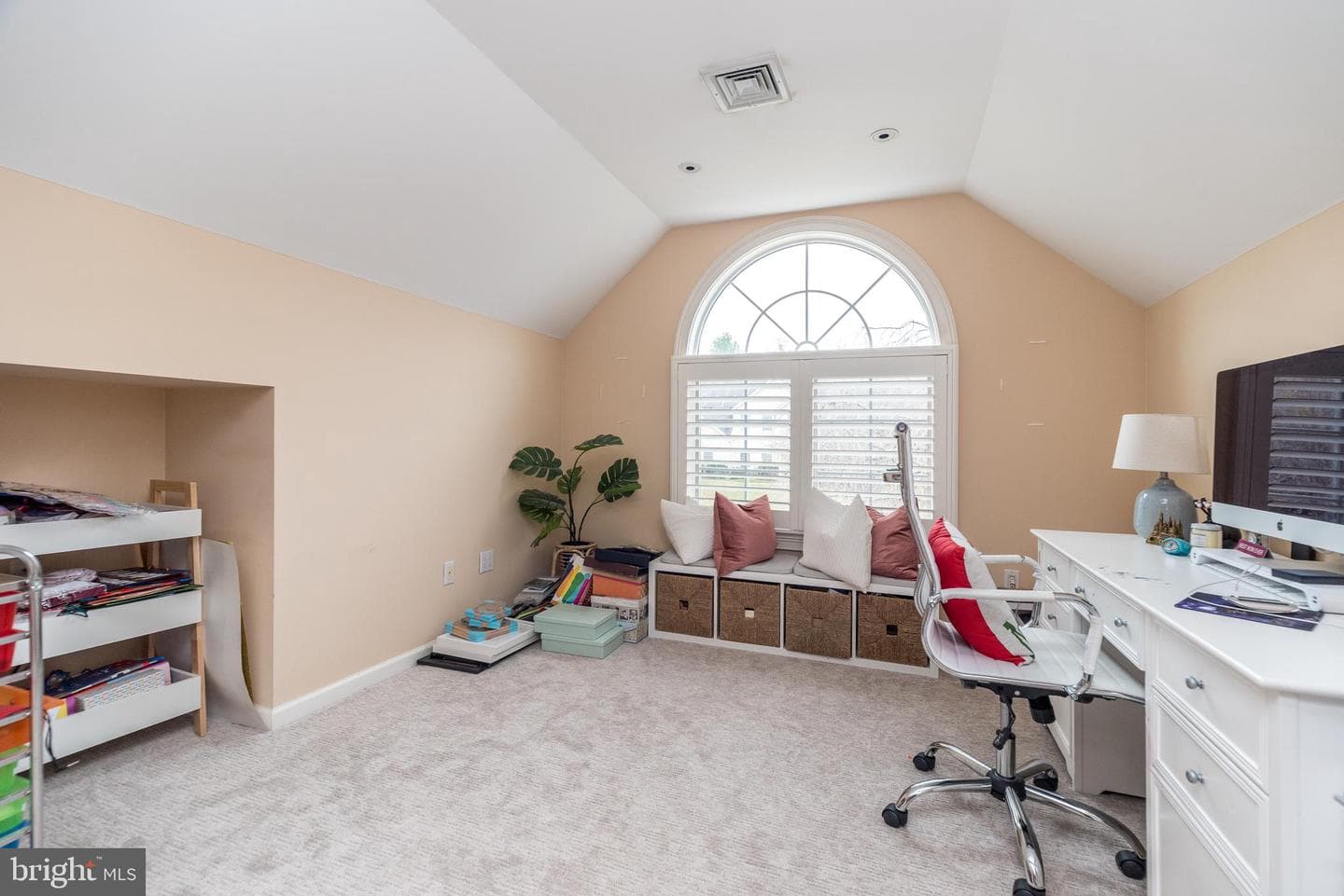 926 Manor Avenue photo 24
